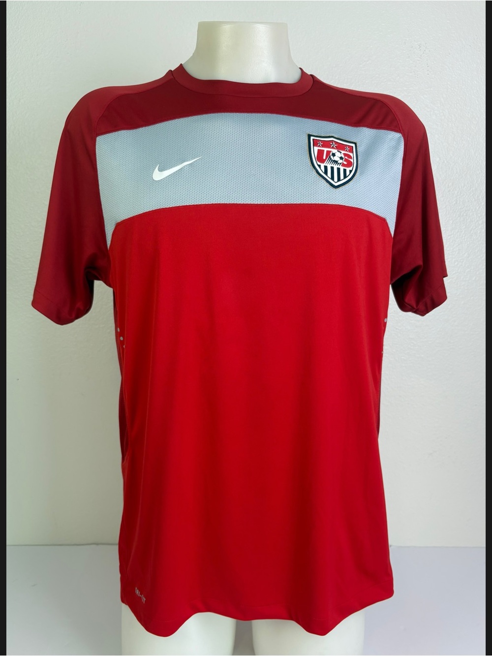 Nike USA USMNT Soccer Jersey Men's L Red Dri-FIT 371851-611 National Team